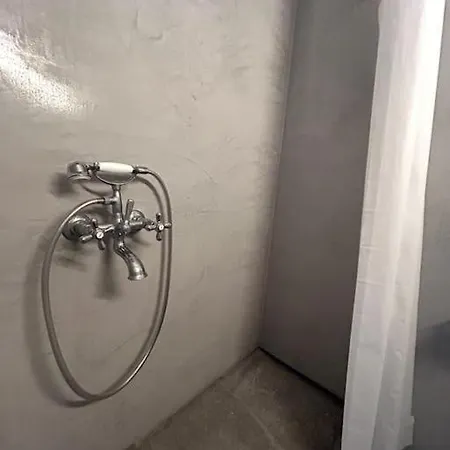 Abella Cave, Semesterbostad Kithnos