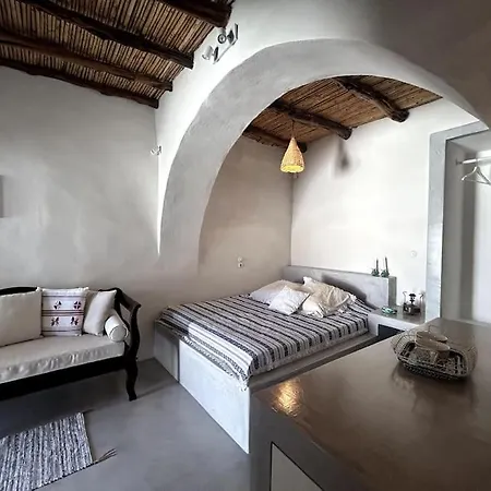 Cave-guesthouse To Heritage *