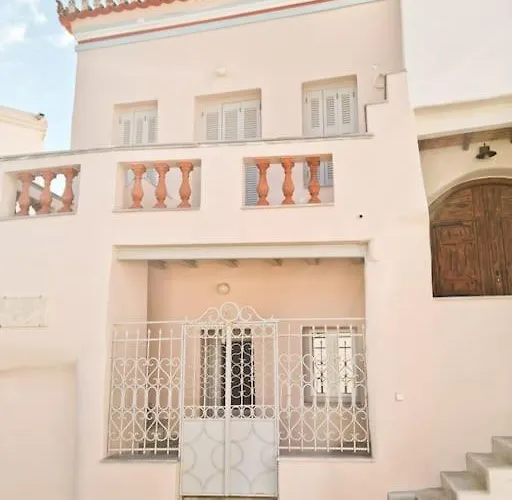 Abella Cave, Hébergement de vacances Kythnos